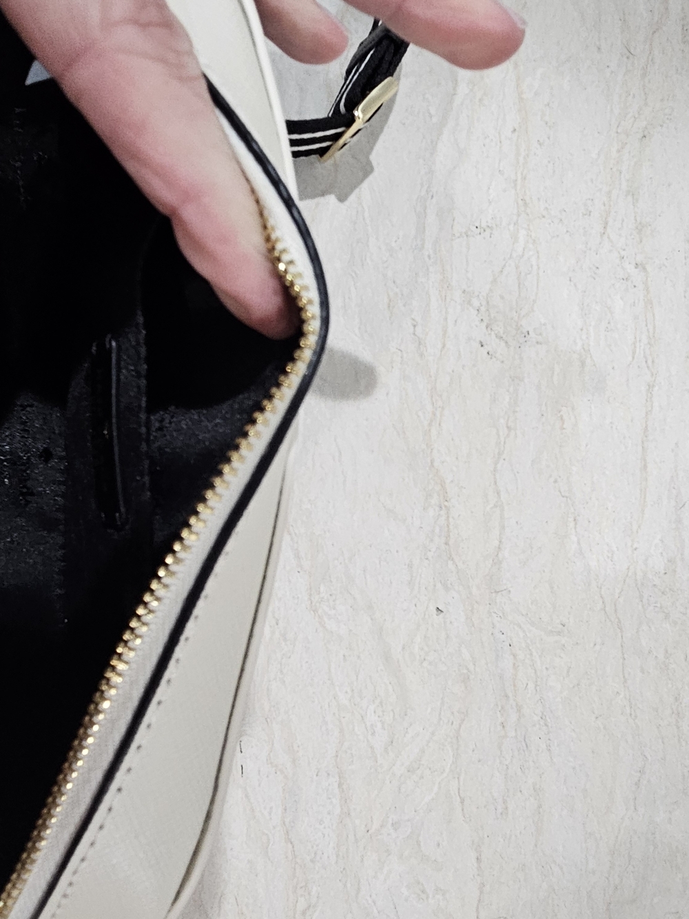 Kate Spade New York Black and White Crossbody Bag - Picture 7 of 10